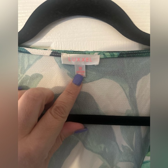 Womens LUXXEL Green‎ Leaf Romper Ruffle Butterfly Sleeves. Size Medium. - Picture 3 of 7